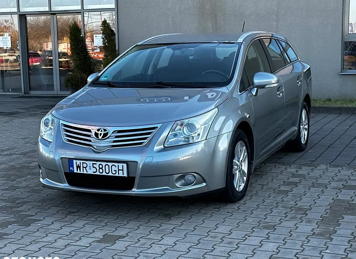 toyota avensis Toyota Avensis cena 29700 przebieg: 240000, rok produkcji 2009 z Radom